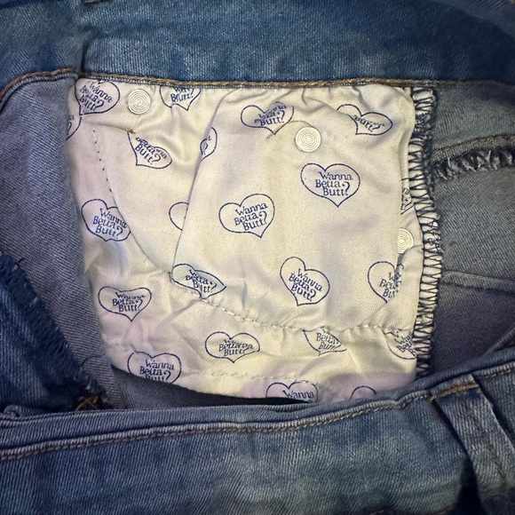 YMI, women’s denim shorts, size 11 - Picture 4 of 5